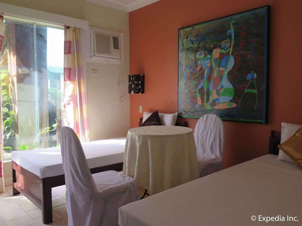 Oyo 200 Ponce Suites Art Hotel Davao Екстер'єр фото