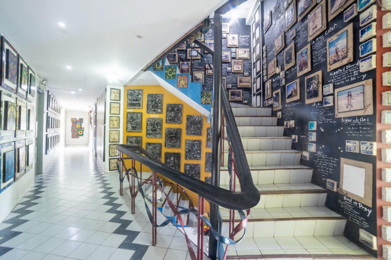 Oyo 200 Ponce Suites Art Hotel Davao Екстер'єр фото